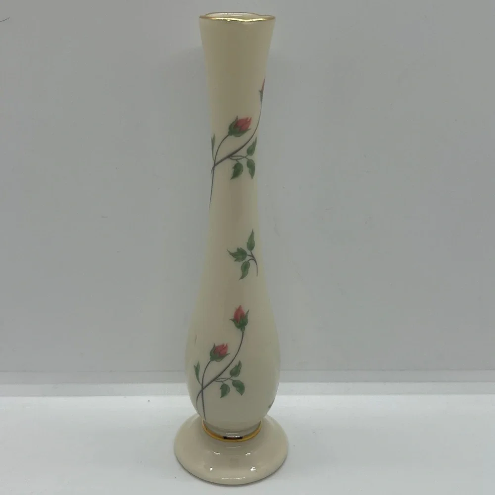 Elegant Cream Lenox Rose Manor Bud Flower Vase Made In The USA 7.5 x 2 Inch.